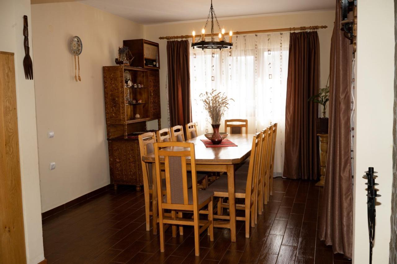 Vila Arnota Costesti  Exteriér fotografie